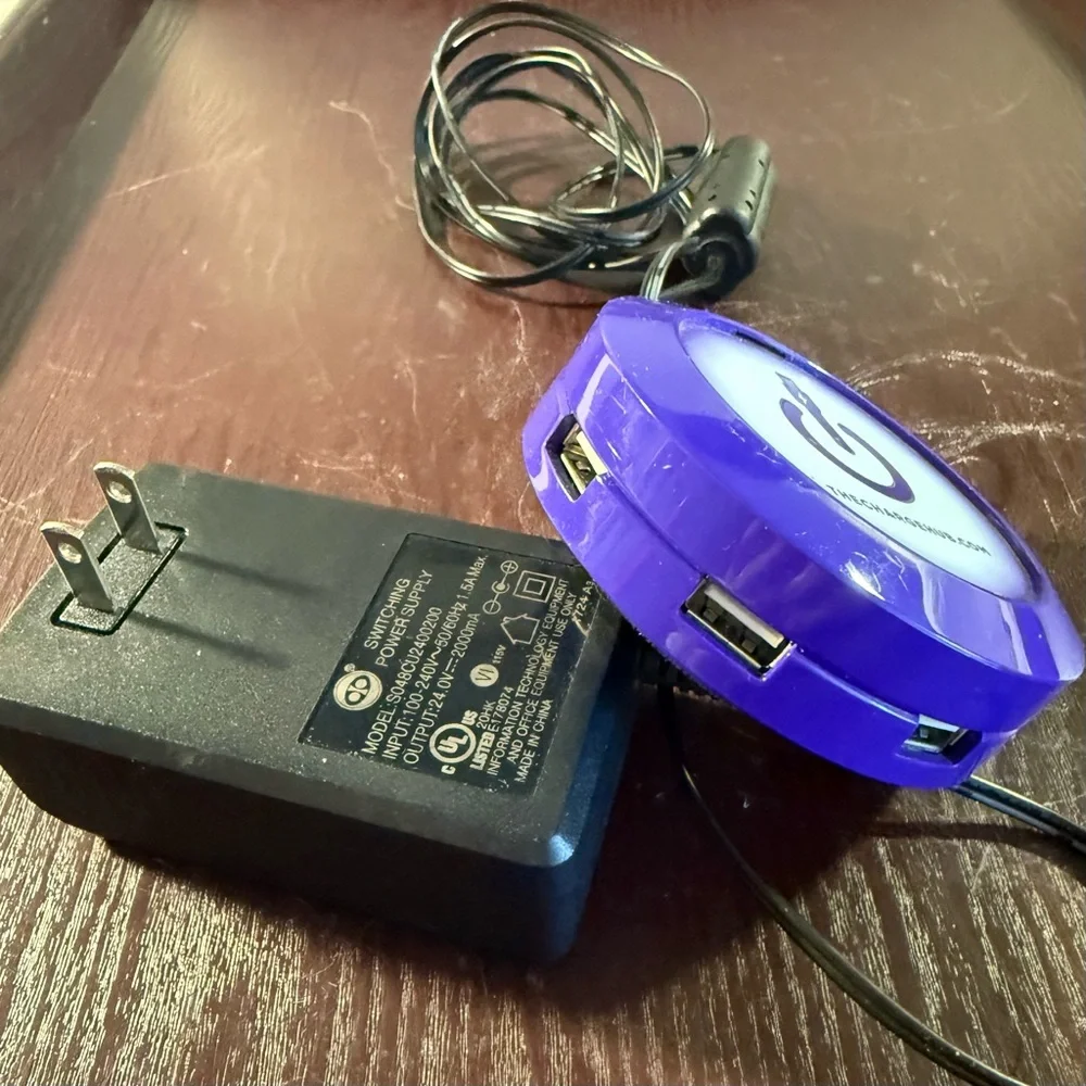ChargeHub X7 – 7 Port USB Desktop Charging Station - purple
